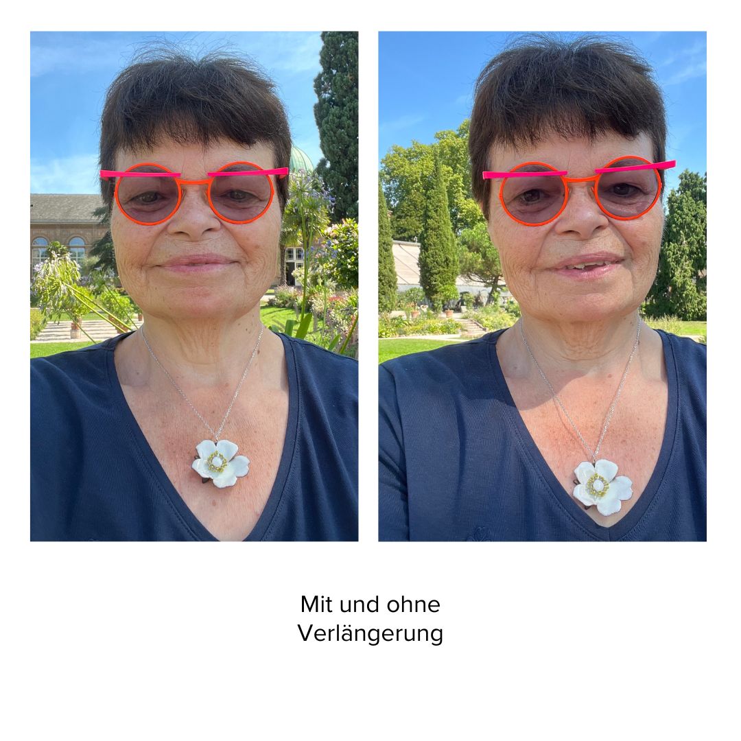 Florale Schmuckstücke weiß – Rosenanhänger aus Emaille mit gelben Staubgefäßen, und Edelstahlkette, getragen am Hals, ohne und mit Verlängerung 7 cm.