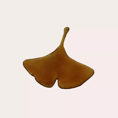 Goldgelbe Ginkgo-Brosche, aus Emaille handgefertigt,Vorderseite
