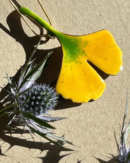 Ginkgo pendentif en cuivre émaillé couleur automnale